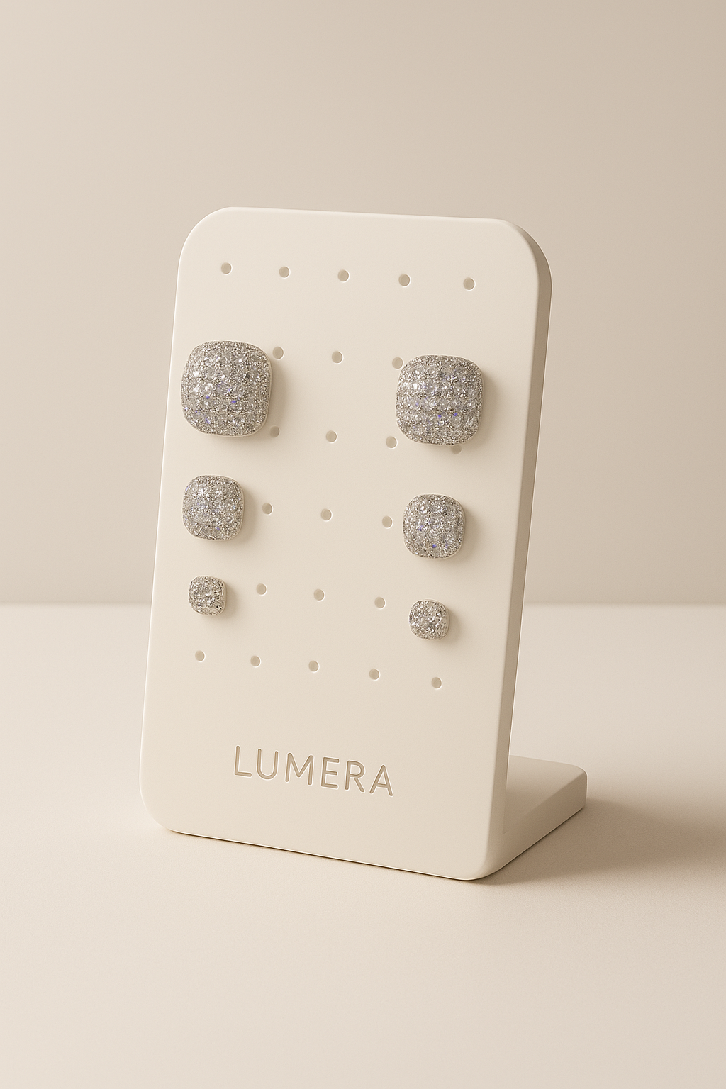 ✨ Luméra 3’lü Parlak Taşlı Küpe Seti – Zamansız Işıltı