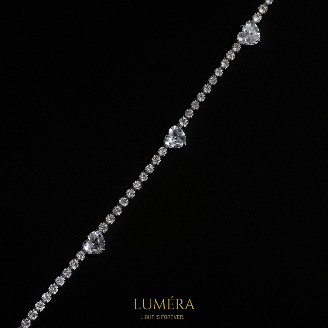 💎 Luméra Kalp Detaylı Zirkon Taşlı Zarif Bileklik