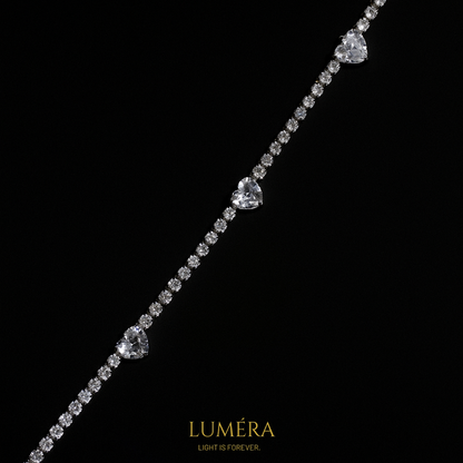 💎 Luméra Kalp Detaylı Zirkon Taşlı Zarif Bileklik