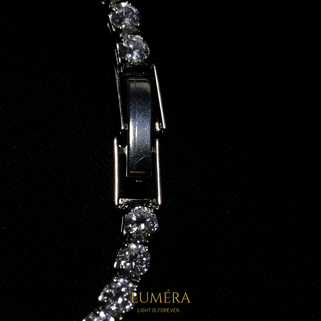 💎 Luméra Kalp Detaylı Zirkon Taşlı Zarif Bileklik