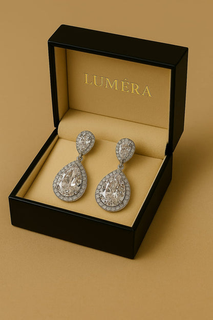 Zarif Damla Kesim Taşlı Küpe | LUMÉRA Özel Koleksiyon
