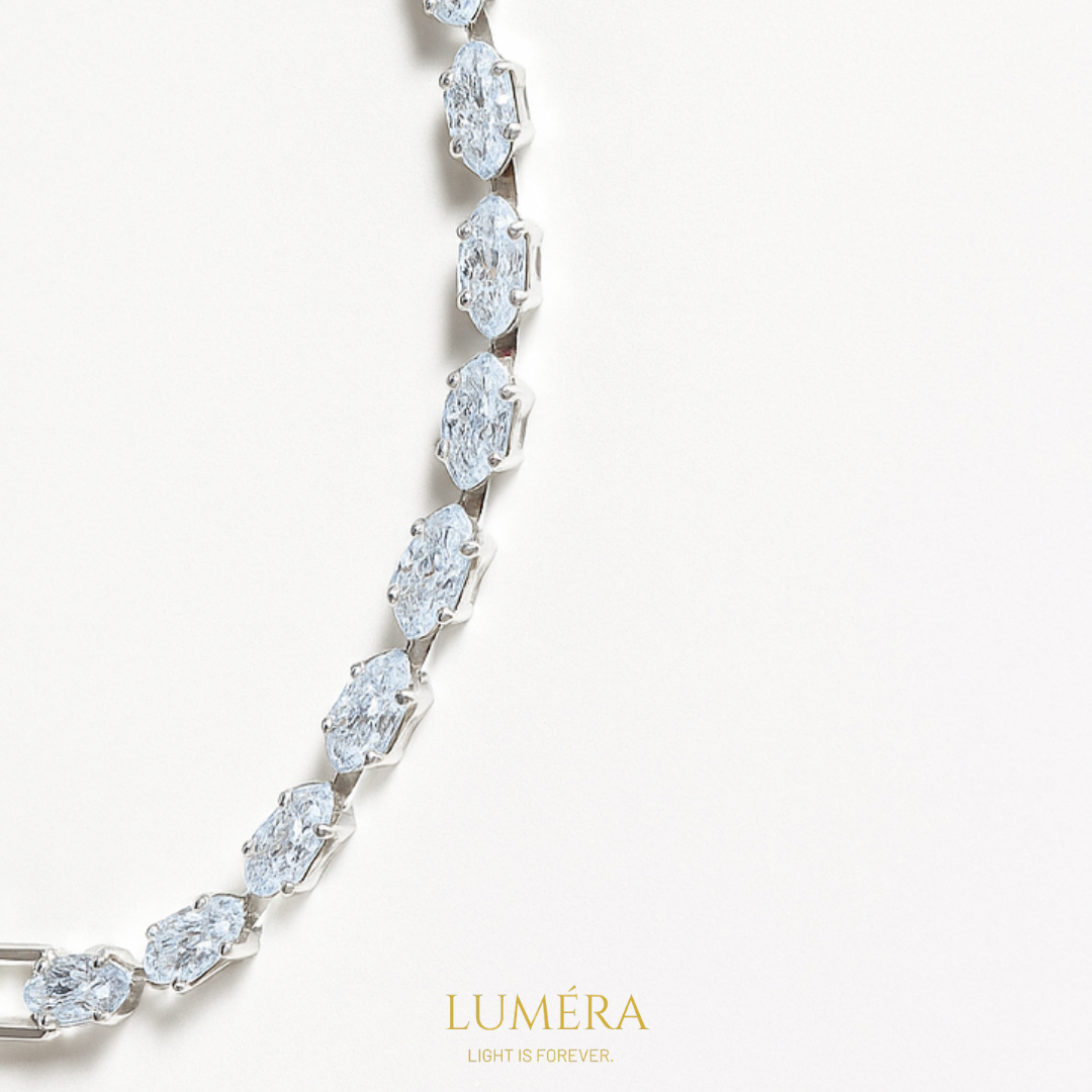 ✨ Luméra Oval Kesim Taş Detaylı Gümüş Renk Bileklik – Zamansız Işıltı