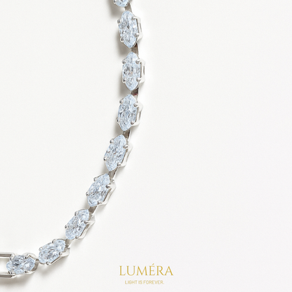 ✨ Luméra Oval Kesim Taş Detaylı Gümüş Renk Bileklik – Zamansız Işıltı